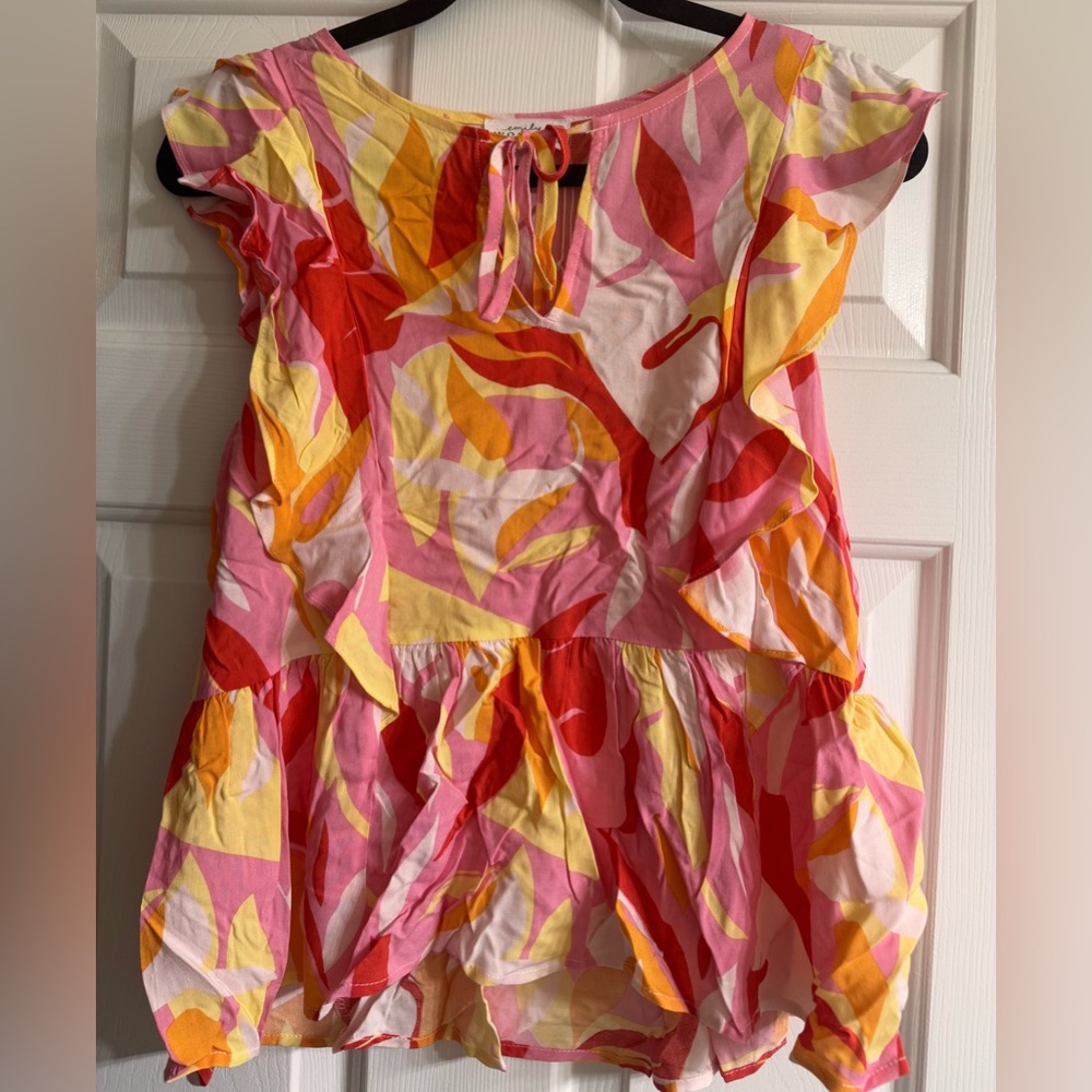 Colorful top 🧡🩷🤍 - Picture 2 of 10